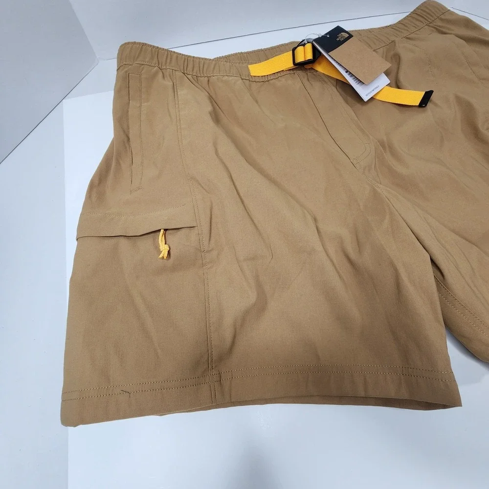 The North Face Men's 2XL Class V BLTD Shorts FlashDry Relaxed Fit Utility Brown